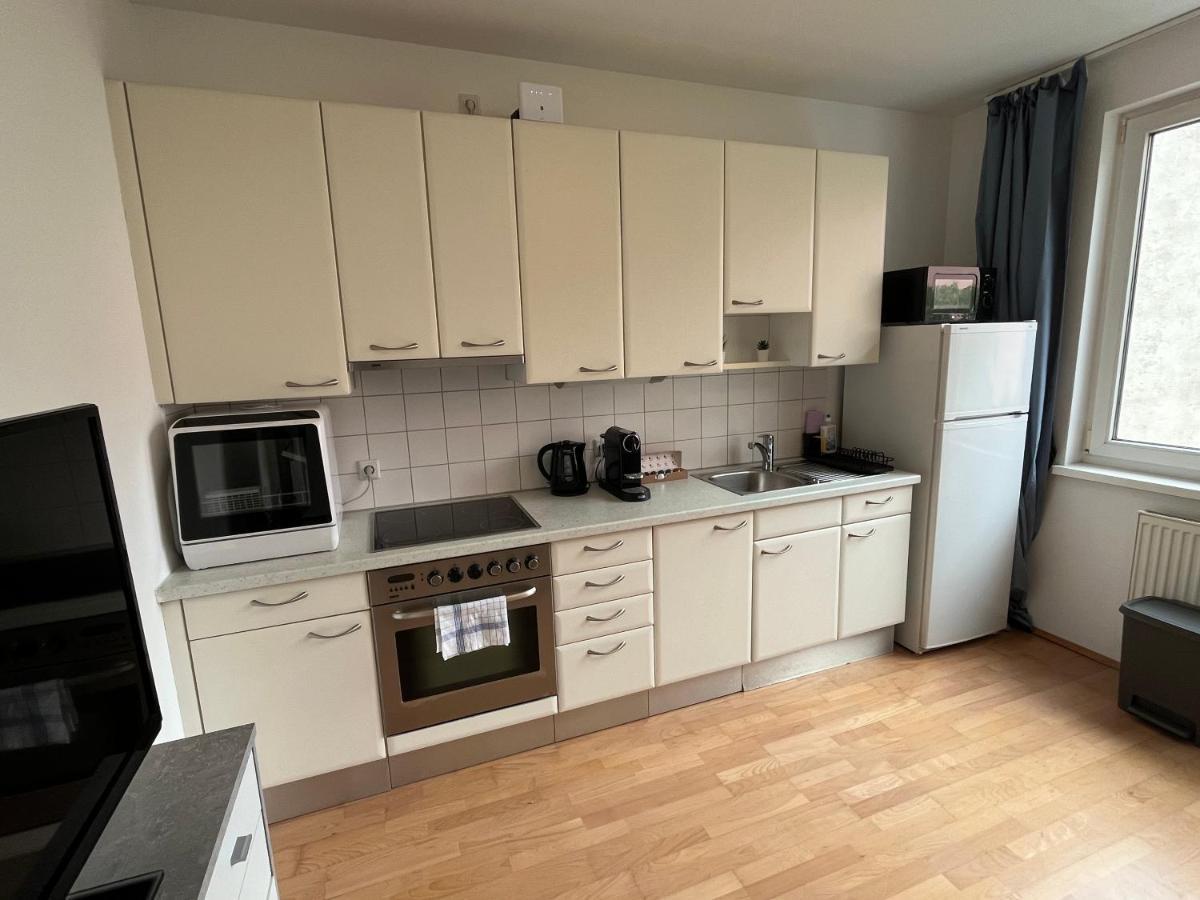 Апартаменты Cool Schonbrunn Apt 2Br Вена Экстерьер фото