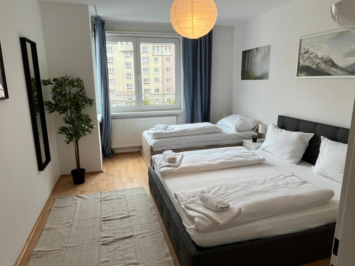 Апартаменты Cool Schonbrunn Apt 2Br Вена Экстерьер фото
