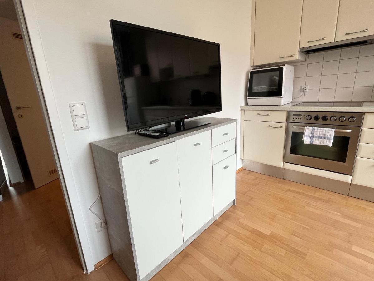 Апартаменты Cool Schonbrunn Apt 2Br Вена Экстерьер фото